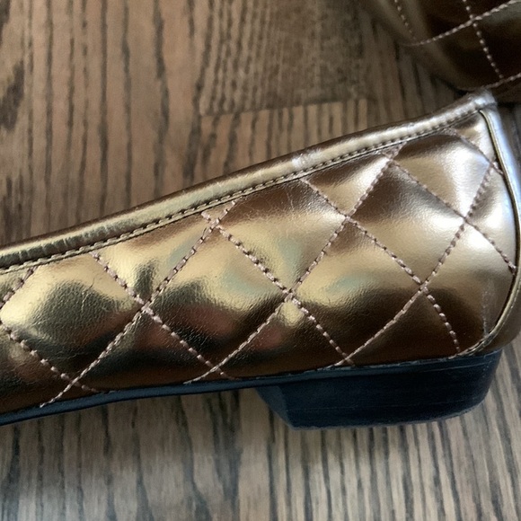 SALE! LOFT Gold Metallic Quilted Ballet Flats - Picture 6 of 10